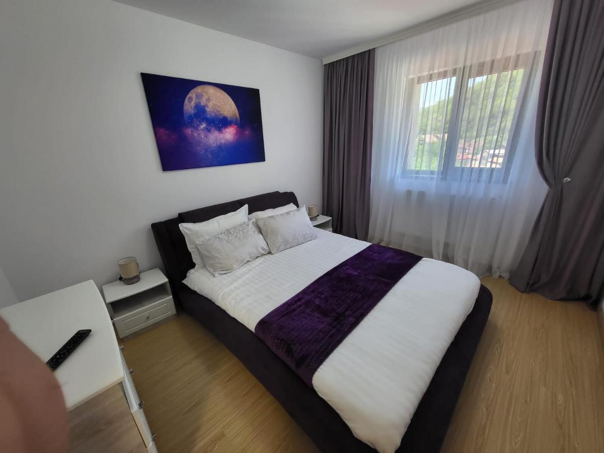 Bibis Apartments Nehoiu Luaran gambar